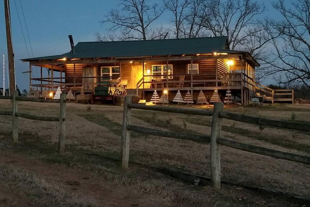Rural Life On A Real Christmas Tree Farm! Hallmark Experience! Ozark Kültér fotó